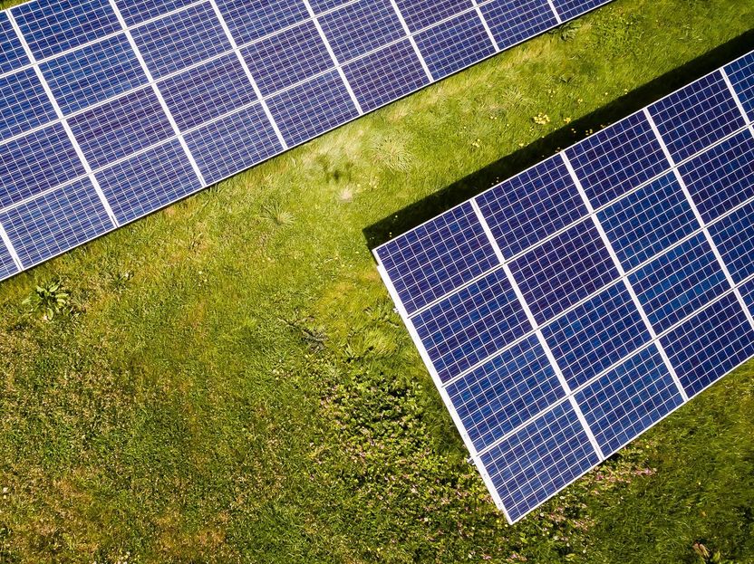 Un módelo bionspirado para convertir la luz solar en rayo láser