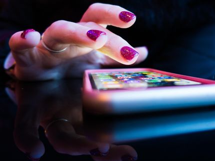 Excessive smartphone screen time linked to earlier puberty onset