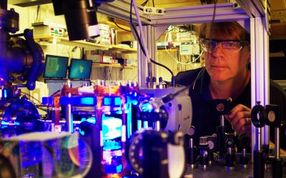 Control scheme dynamically maintains unstable quantum system