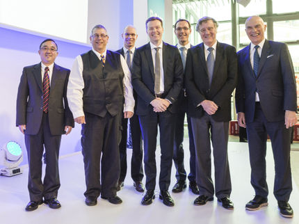 Four research groups each receive prize money of €100,000 for innovative battery concepts