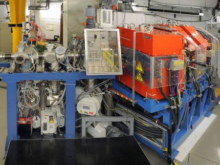 Letzte bekannte magische Neutronenzahl wird schwächer bei schweren Elementen