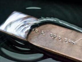 Clearing the way for real-world applications of superhydrophobic surfaces