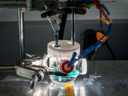 New discovery could better predict how semiconductors weather abuse