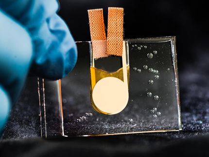 The world's first heat-driven transistor