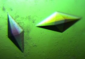 Creating crystals from gold