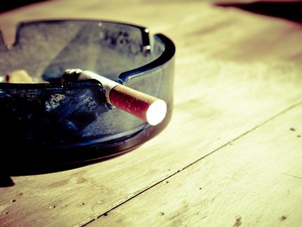 Passivrauchen: Acrolein hemmt die Immunabwehr und kurbelt so das Tumorwachstum an