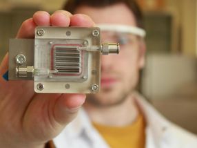New technology generates power from polluted air