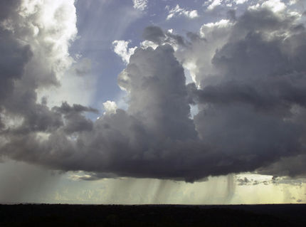 Amazonas macht seine Wolken selbst