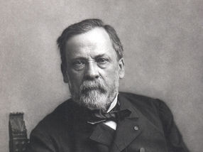 Louis Pasteur (geb. 27.12.1822 + 28.09.1895) gilt als Vater der modernen Milchverarbeitung. Die Pasteurisierung, das Erhitzungsverfahren für Frischmilch, ist nach ihm benannt.