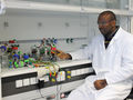 New study on optimizing microbial fuel cells shows electrode material can make all the difference