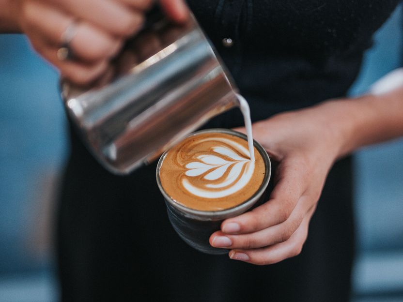 El café con leche puede tener un efecto antiinflamatorio - Una combinación de proteínas y antioxidantes duplica las propiedades antiinflamatorias en las células inmunitarias