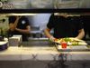 Die Currywurst verliert in Kantinen an Fans