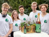 Das Siegerteam vom KIT: Laurids Pernice, Bianka Bohnacker, Richy Bergmann, Felix Tham und Jonathan Noll (v.l.) präsentieren ihre sagenumwobene Produktidee „ABNOBA“
