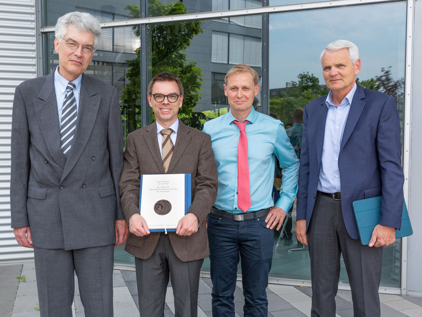 Chemiker Jörn Piel erhält Inhoffen-Medaille 2023 - HZI und Technische Universität Braunschweig ehren Spezialisten für marine Naturstoffe