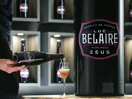 Luc Belaire lanza ZEUS, la botella de champán más grande del mundo*.