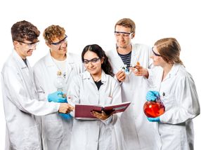 GDCh fördert Studierende der Chemie mit 300 Euro pro Monat