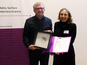 La chercheuse Valeria Nicolosi, spécialiste des piles, reçoit la médaille Diels-Planck