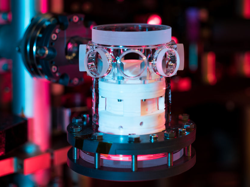 Un regard profond sur le monde quantique dipolaire - Un microscope à gaz  quantique ultra-précis pour l'observation de la matière magnétique quantique