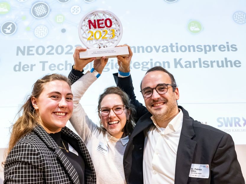 Innovative Materialien: NEO2023 geht an Ausgründung des KIT - Doppelerfolg: Die nanoshape GmbH erhält den Jurypreis, das Institut für Mechanische Verfahrenstechnik und Mechanik des KIT den Publikumspreis