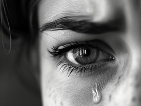 Sniffing women’s tears reduces aggressive behavior in men