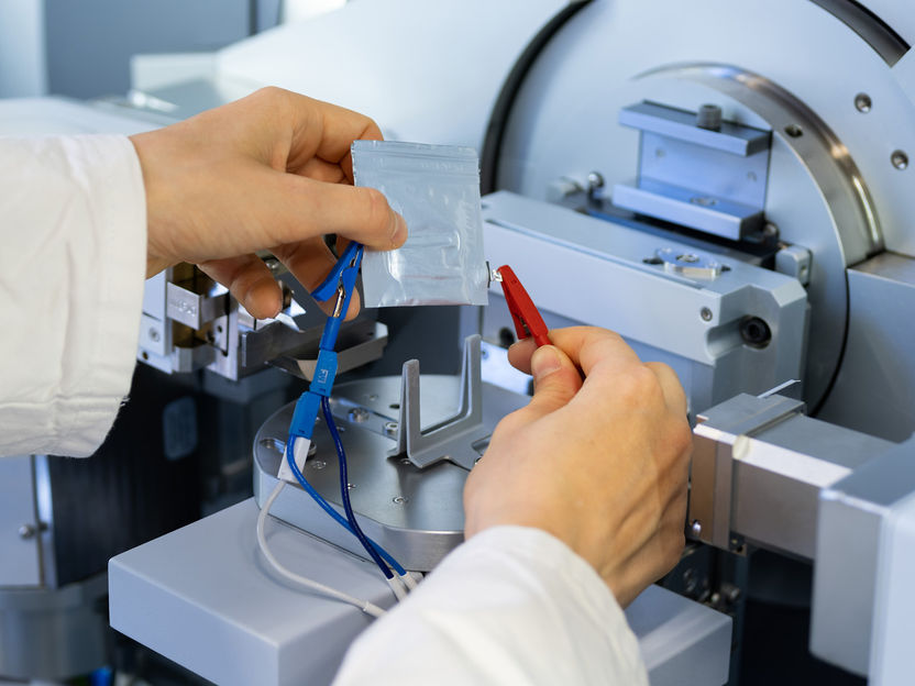 How Silicon Can Improve the Performance of Solid-State Batteries - Researchers from Germany and Canada analyze the potential of silicon as an alternative electrode material