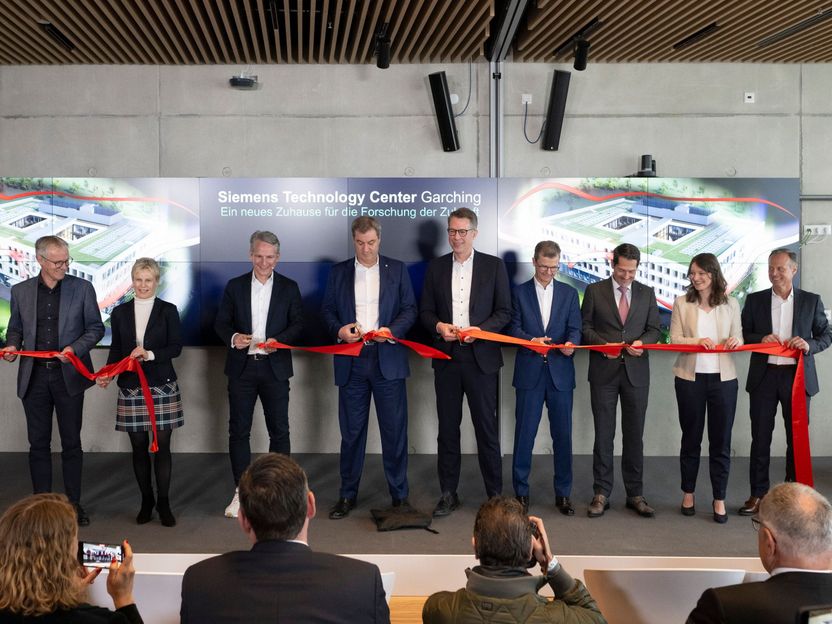 Siemens eröffnet seinen weltweit größten Forschungsstandort nördlich von München - „Zwei internationale Champions Made in Bavaria machen gemeinsame Sache – da ist der Erfolg vorprogrammiert"