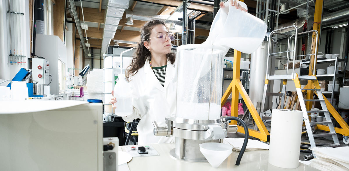 Verpackung neu denken: Papier stärken – mit biobasierten und bioabbaubaren Additiven