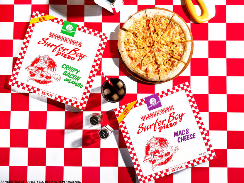 Kult-Pizza erstmals in Deutschland - EDEKA-Verbund führt exklusive "Surfer Boy Pizza" aus Netflix-Kultserie "Stranger Things" ein