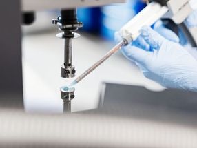 Henkel und LIKAT forschten an neuen, biobasierten und „entklebbaren“ Klebstoffen