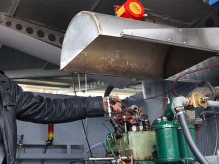 Inyección de hidrógeno bicombustible en motores diésel convencionales como opción para utilizar hidrógeno verde en el transporte marítimo