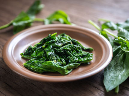 Is reheated spinach poisonous?
