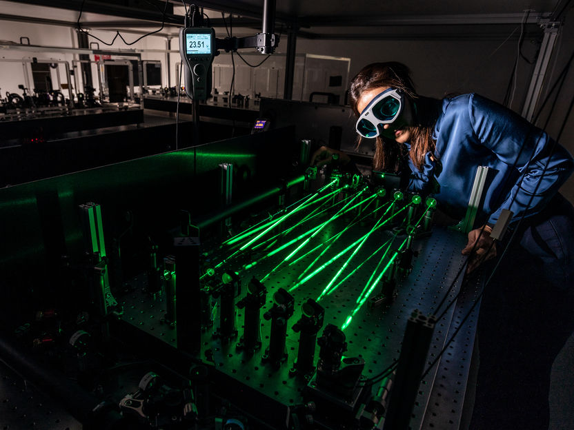Los láseres de disco fino de iterbio allanan el camino para la detección sensible de contaminantes atmosféricos - La capacidad del láser para generar pulsos estables y de alta potencia en el rango SWIR cambia las reglas del juego de la espectroscopia de campo resuelto y la fieldoscopia de femtosegundos