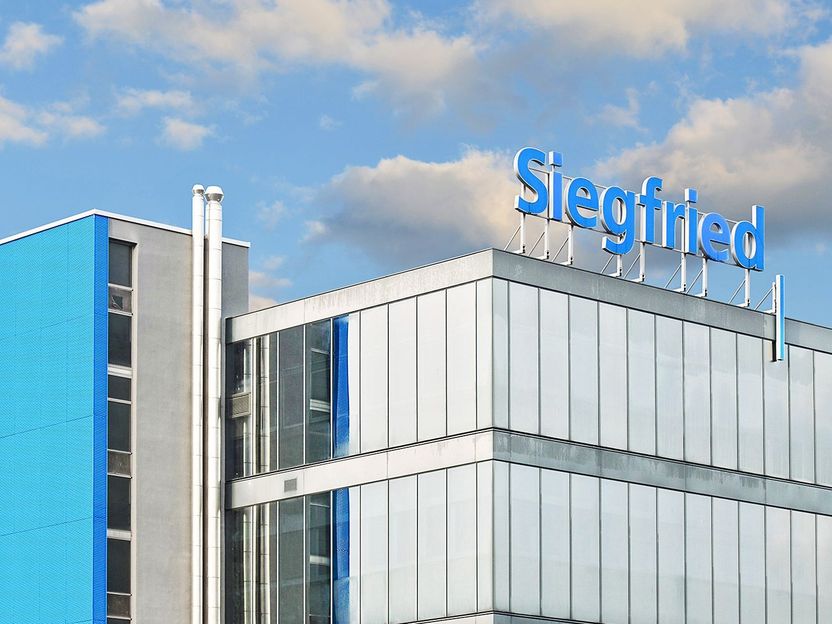 Siegfried eröffnet neues globales Forschungs- und Entwicklungszentrum für Drug Substances in Evionnaz - Neue Anlage treibt die Entwicklung von Spitzenleistungen und weiteres Wachstum voran