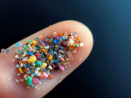 Mise au point de nouvelles particules de référence pour les microplastiques
