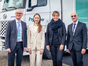 Erster Wasserstoff-Lkw für Trockeneis-Logistik