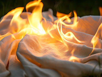 Forscher entwickeln bahnbrechendes einstufiges Flammschutzmittel für Baumwolltextilien