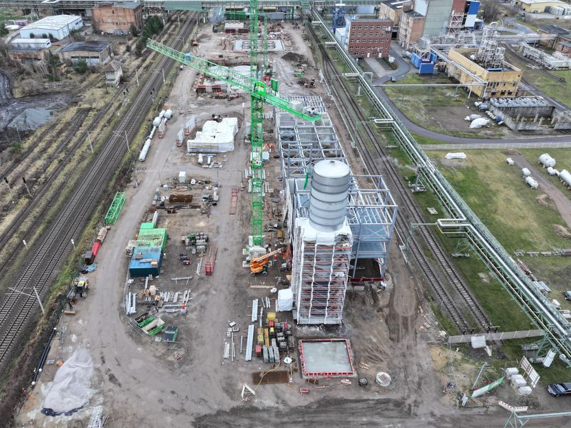 Especialidades químicas ecológicas de Verbio con innovación galardonada con el Premio Nobel - La construcción de la nueva planta de etenólisis de Bitterfeld avanza a buen ritmo