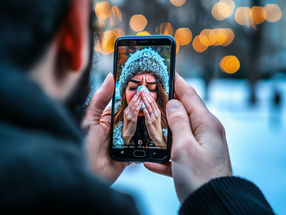 Videos with cold symptoms activate brain regions and trigger immune response