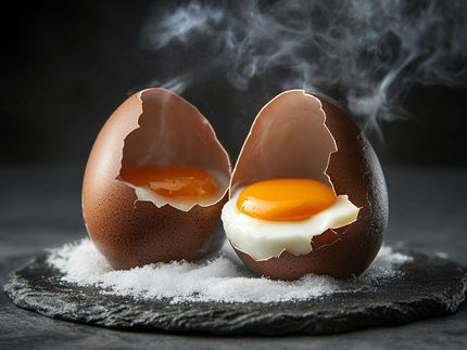 Die Methode für das "perfekte" gekochte Ei knacken