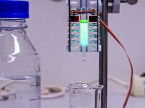 A method to purify proteins with light