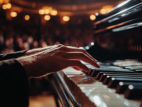 Musicians' dystonia: on the trail of finger blockages in brain MRI