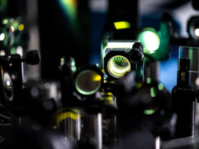 Observar el movimiento de los electrones en los sólidos