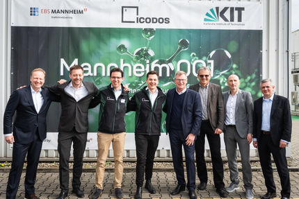 Weltpremiere: Produktionsanlage „Mannheim 001“ gewinnt Schiffstreibstoff aus Abwasser und Strom