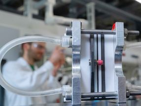 L'université d'Iéna présente de nouveaux types de piles et d'autres innovations à usage pratique