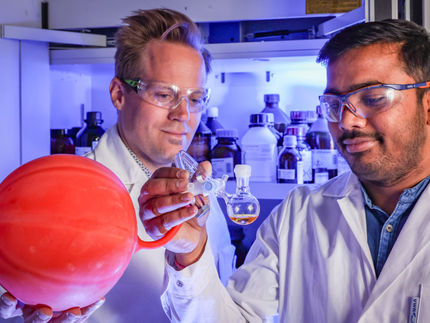 Un catalizzatore altamente reattivo consente l'etichettatura di composti biologicamente attivi