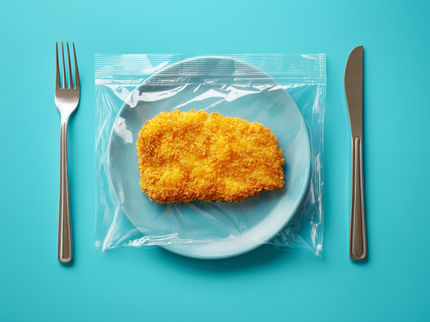Fibras comestibles y biodegradables a base de proteínas lácteas y celulosa