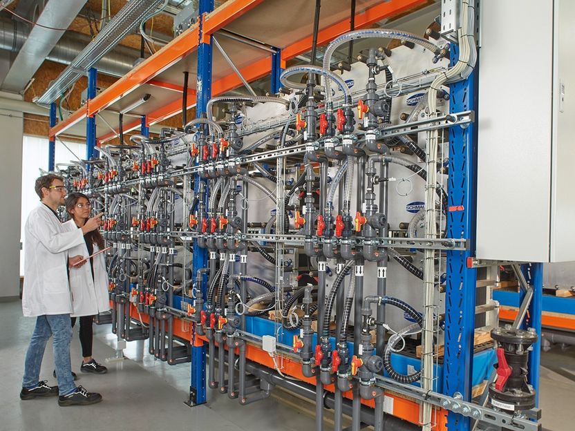 Renewable energy stored in a large-scale battery is introduced into the power grid on demand