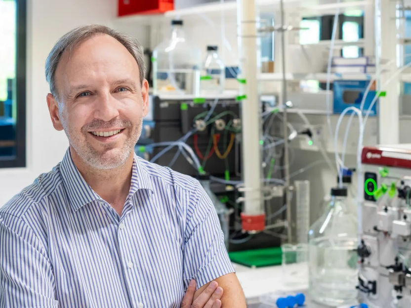 El limo como material para esferas multifuncionales - Micropartículas huecas para moléculas de carga