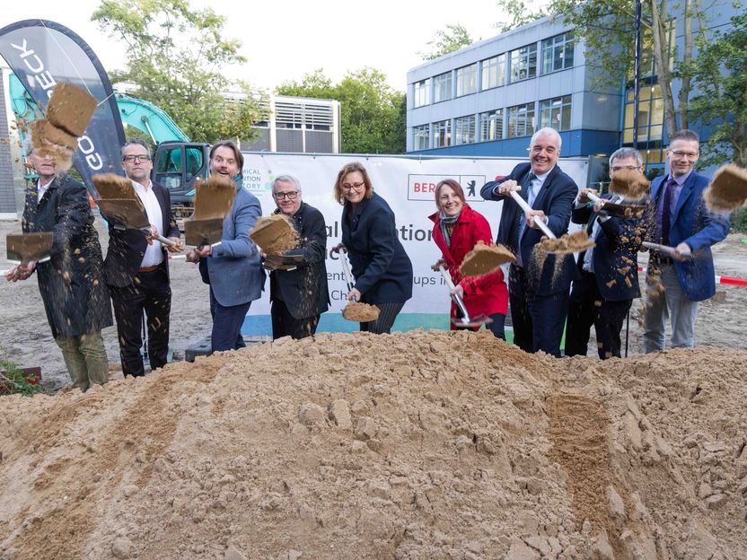 Spatenstich für europaweit einzigartige Innovations-Schmiede in Berlin
