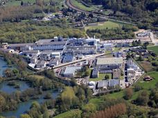 Arkema festeggia il suo nuovo laboratorio di rivestimento a secco per batterie in Francia